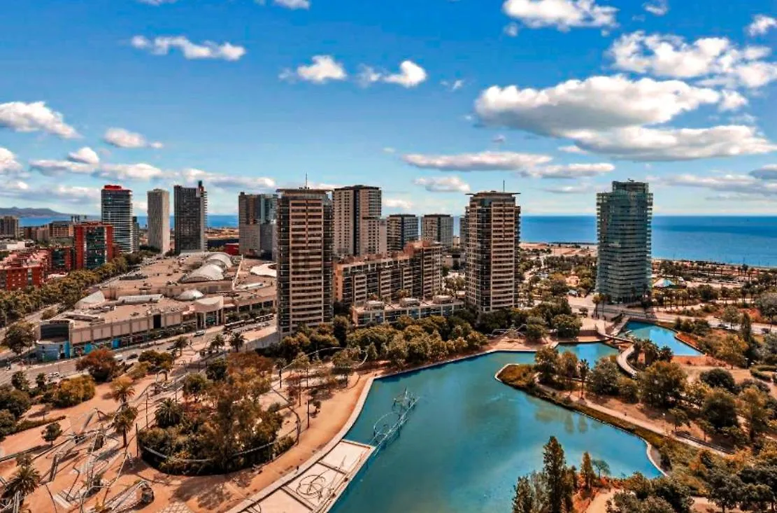 Bright & Fully Equipped 2Br Apartment, 3 Min From Beach, Surrounded By Parks Barcelona